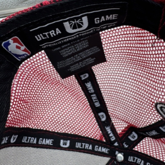 NWT Ultra Game NBA Basketball Miami Heat Logo Snapback Hat Cap Red White - Picture 4 of 5